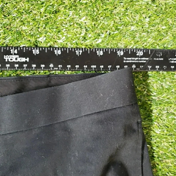 L.L Bean Classic Fit Chino Pants Pleated Front Black Cotton Twill Size 40x32 - Picture 6 of 9